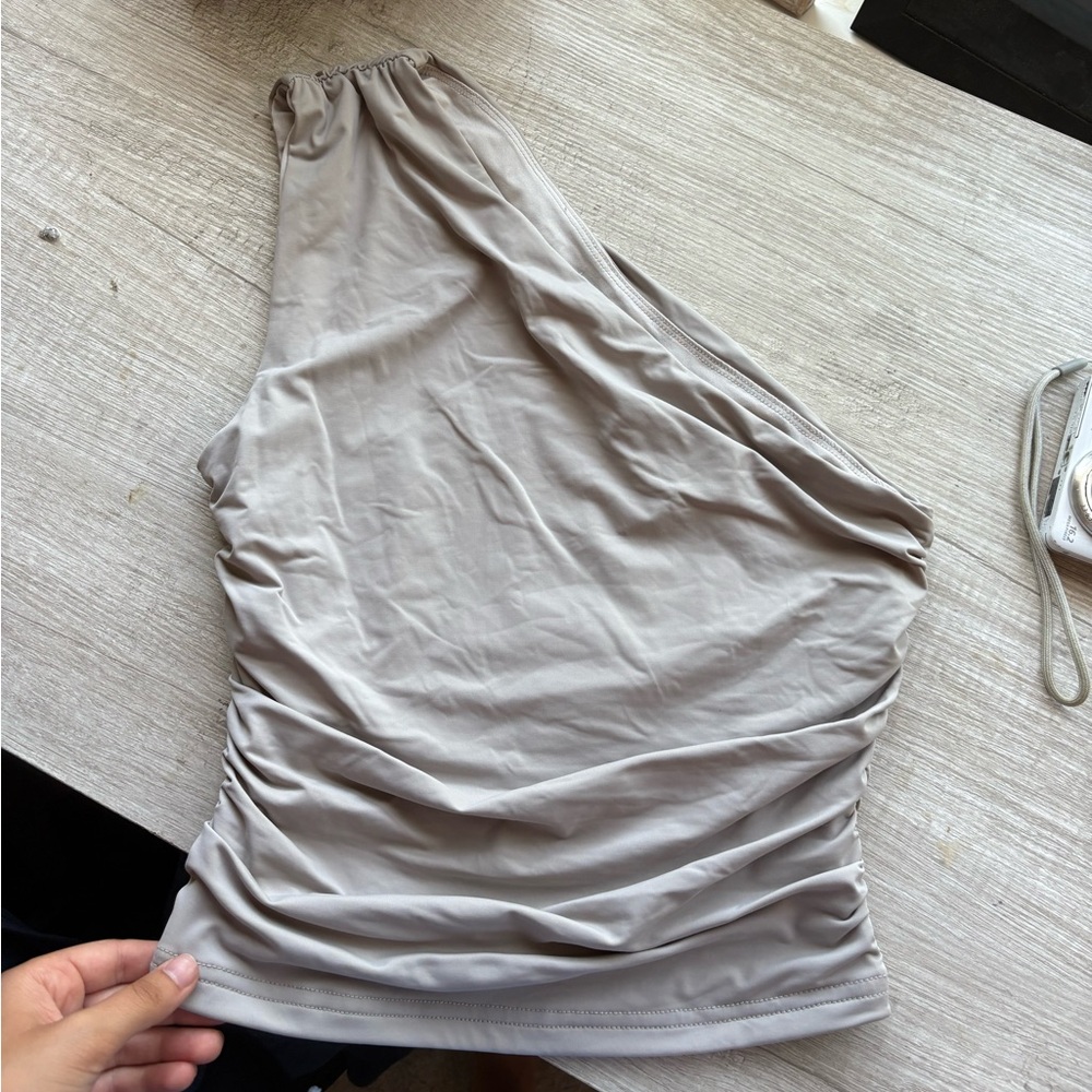 Princess Polly one shoulder going out top